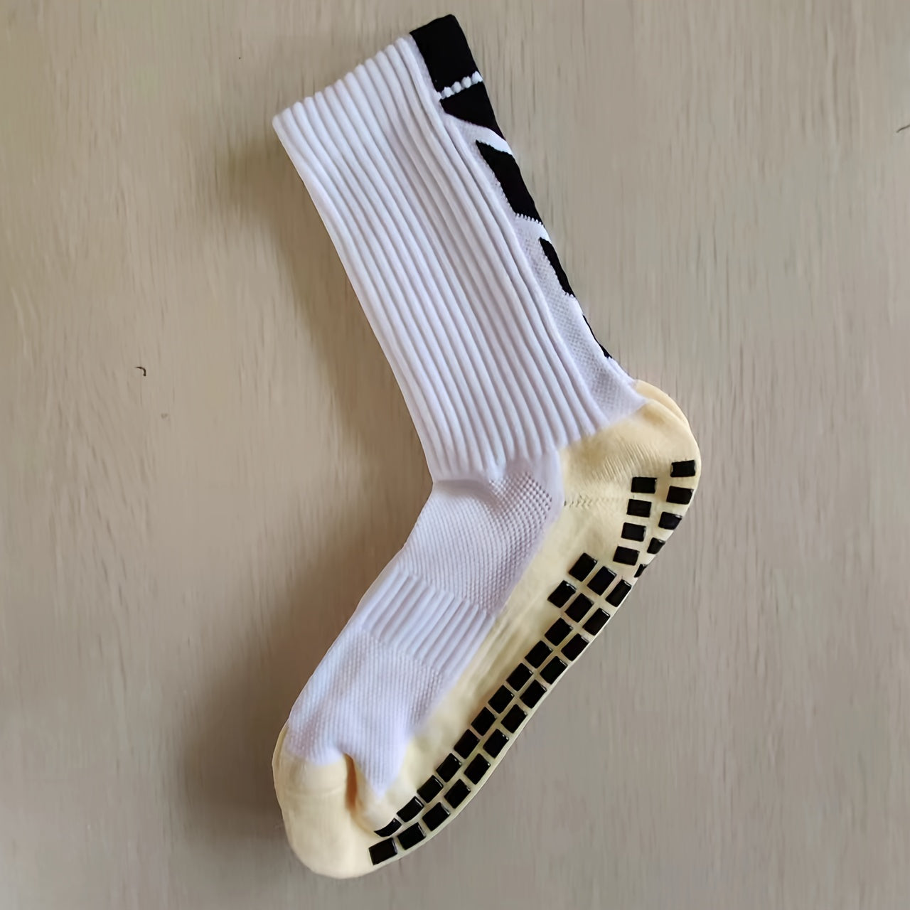 Non-Slip Soccer Grip Socks with Towel Bottom for Enhanced Performance and Stability in Sports - For Soccer Players - Moisture-Wicking & Breathable Fabric - Suitable for Training & Matches - Great Gift for Athletes