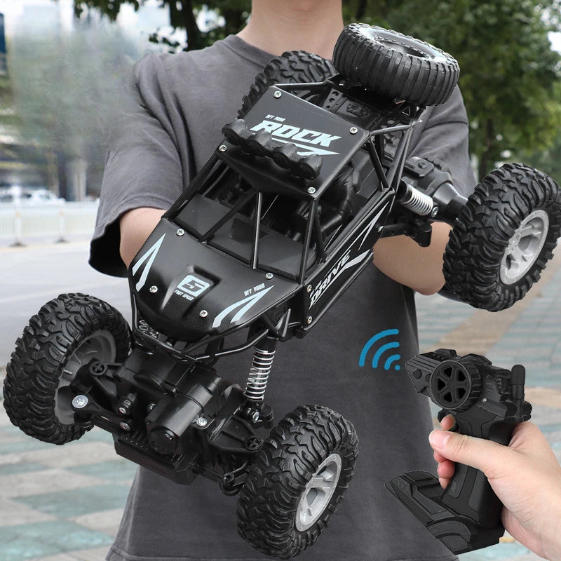 1: 18 Six Wheel Drive RC CAR Cross-country Climbing Spray Racing Car Remote Control Electric Car Fall Resistant Boy Toy Gift