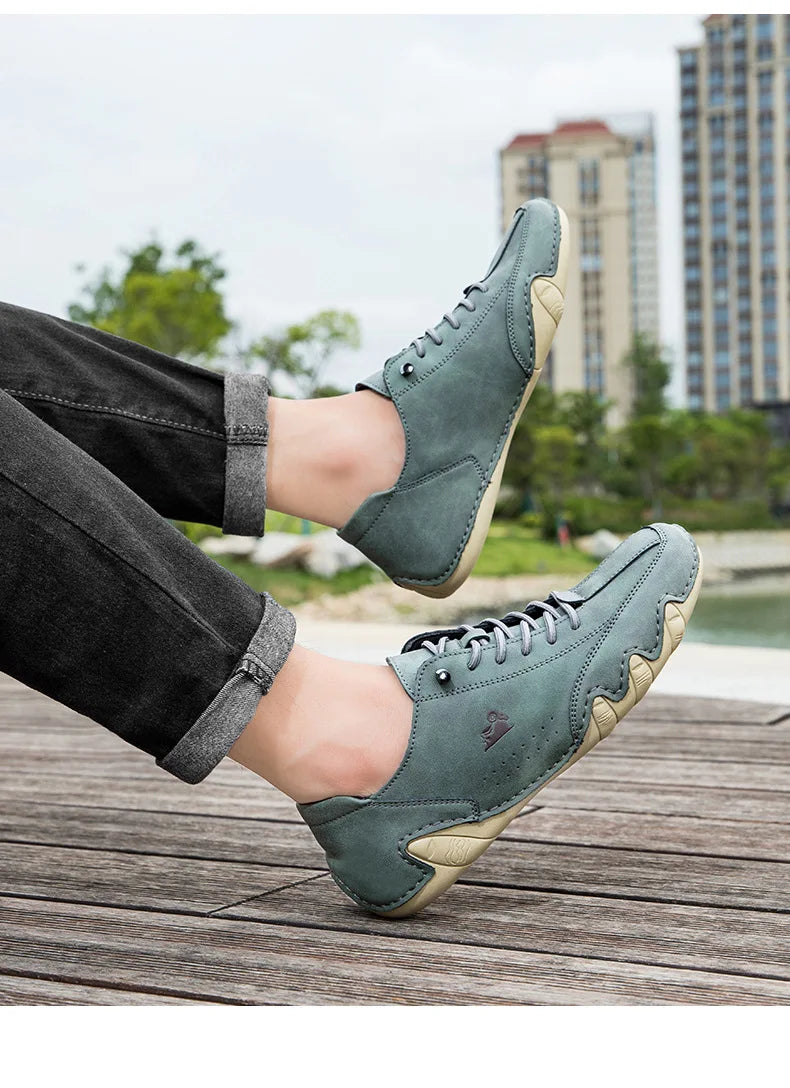 Men Casual Outdoor Fashion Sneakers Soft Leather Sneakers High Top Luxury Men Classic Walking Shoes Winter Motocross Boots 35-50