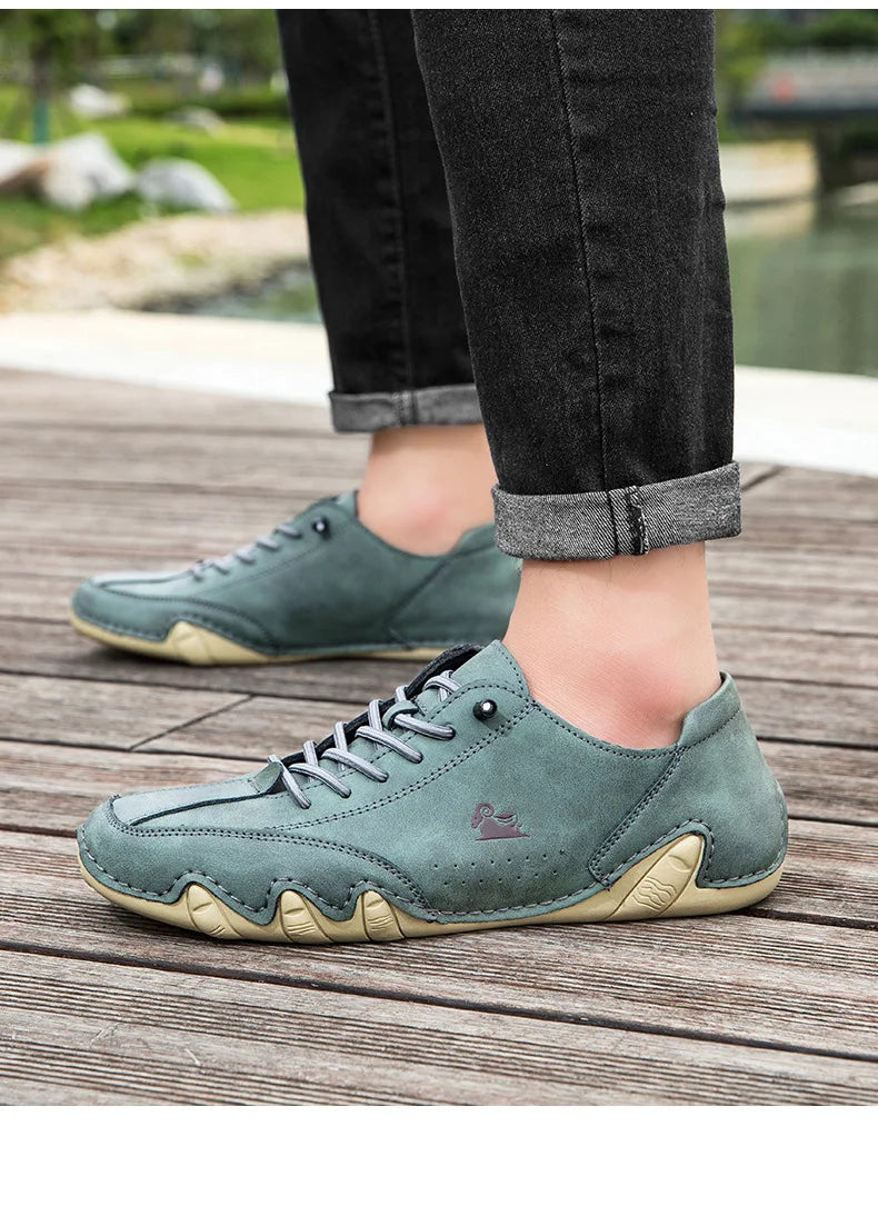 Men Casual Outdoor Fashion Sneakers Soft Leather Sneakers High Top Luxury Men Classic Walking Shoes Winter Motocross Boots 35-50