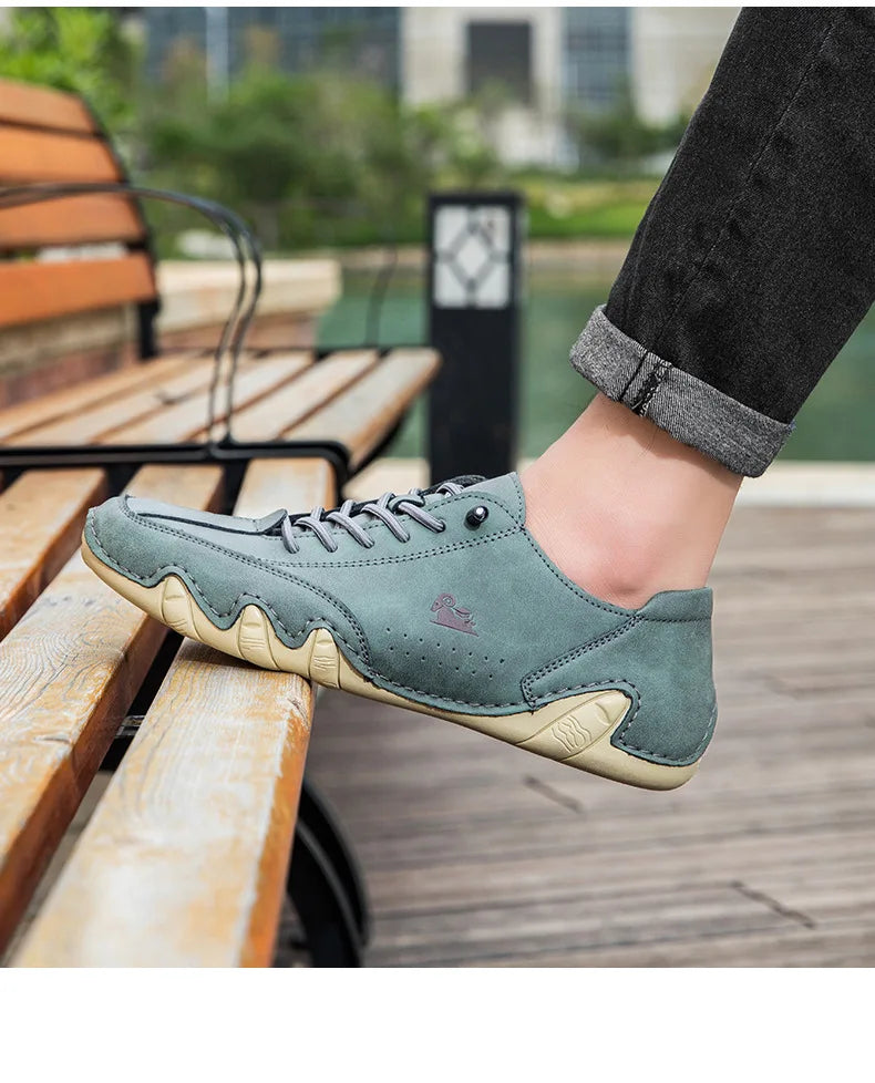 Men Casual Outdoor Fashion Sneakers Soft Leather Sneakers High Top Luxury Men Classic Walking Shoes Winter Motocross Boots 35-50