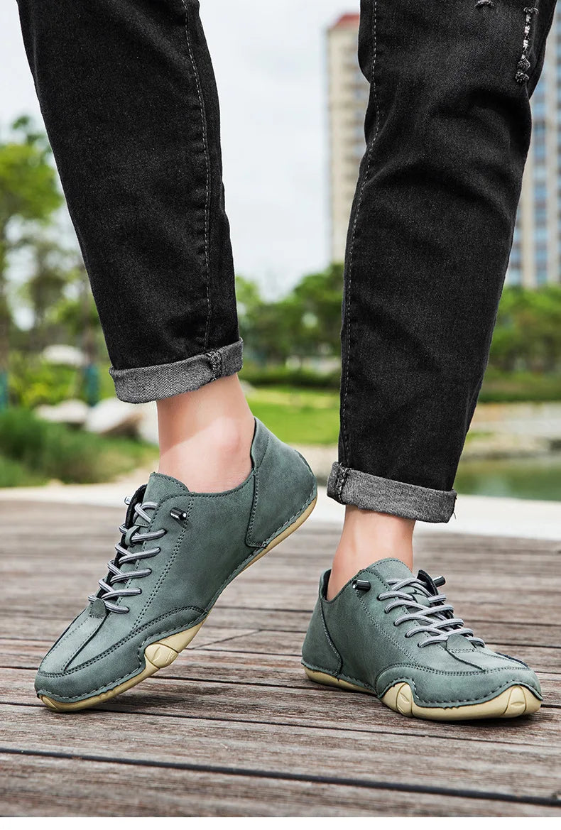 Men Casual Outdoor Fashion Sneakers Soft Leather Sneakers High Top Luxury Men Classic Walking Shoes Winter Motocross Boots 35-50