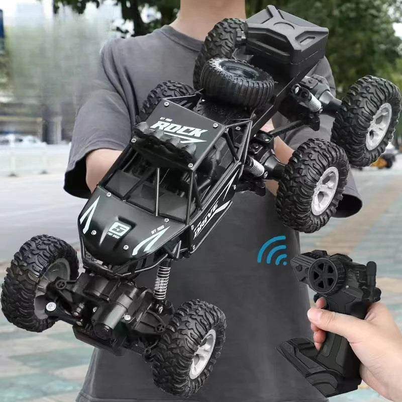 1: 18 Six Wheel Drive RC CAR Cross-country Climbing Spray Racing Car Remote Control Electric Car Fall Resistant Boy Toy Gift